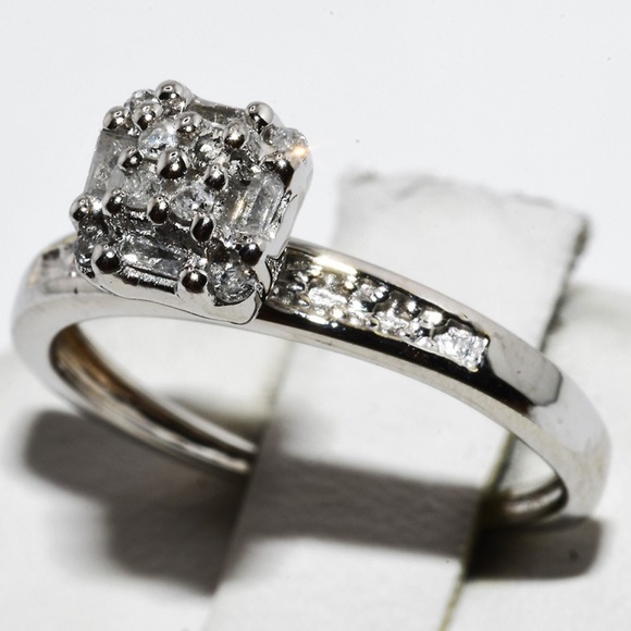 $1,500 10K White Gold .10CT Natural Round & Baguette Cut Diamond Cluster Ring - Picture 5 of 7